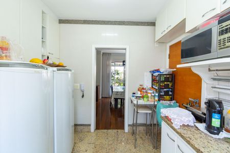 Apartamento à venda com 161m², 3 quartos e 3 vagas Apartamento à venda com 161m², 3 quartos e 3 vagasCozinha