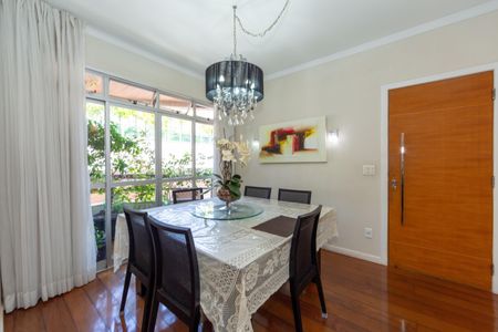 Apartamento à venda com 161m², 3 quartos e 3 vagas Apartamento à venda com 161m², 3 quartos e 3 vagasSala