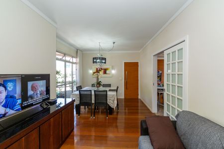 Apartamento à venda com 161m², 3 quartos e 3 vagas Apartamento à venda com 161m², 3 quartos e 3 vagasSala