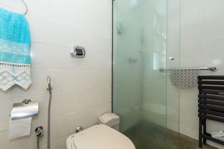 Apartamento à venda com 161m², 3 quartos e 3 vagas Apartamento à venda com 161m², 3 quartos e 3 vagasBanheiro 2