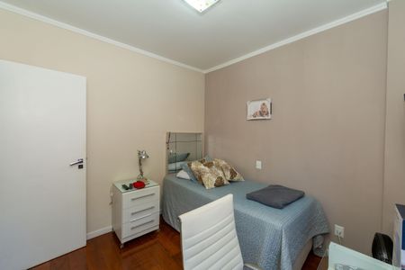 Apartamento à venda com 161m², 3 quartos e 3 vagas Apartamento à venda com 161m², 3 quartos e 3 vagasQuarto 2