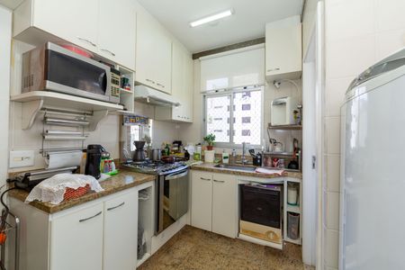 Apartamento à venda com 161m², 3 quartos e 3 vagas Apartamento à venda com 161m², 3 quartos e 3 vagasCozinha