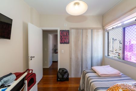 Apartamento à venda com 161m², 3 quartos e 3 vagas Apartamento à venda com 161m², 3 quartos e 3 vagasQuarto 1