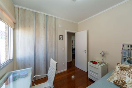 Apartamento à venda com 161m², 3 quartos e 3 vagas Apartamento à venda com 161m², 3 quartos e 3 vagasQuarto 2