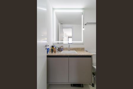 Apartamento para alugar com 90m², 1 quarto e 2 vagas Apartamento para alugar com 90m², 1 quarto e 2 vagasBanheiro da Suíte