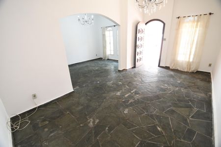 Sala de casa à venda com 4 quartos, 157m² em Vila Iza, Campinas