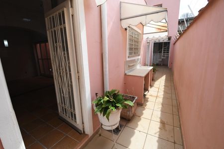 Casa à venda com 157m², 4 quartos e 2 vagasÁrea de Serviço