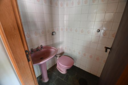 Casa à venda com 157m², 4 quartos e 2 vagasBanheiro Suíte 2 - Externa