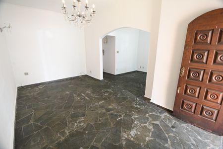 Sala de casa à venda com 4 quartos, 157m² em Vila Iza, Campinas