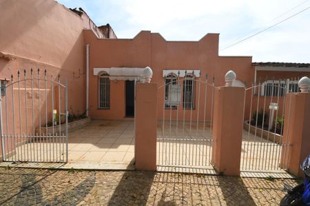 Casa à venda com 157m², 4 quartos e 2 vagasFachada