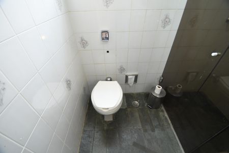 Casa à venda com 157m², 4 quartos e 2 vagasBanheiro