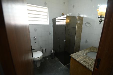 Casa à venda com 157m², 4 quartos e 2 vagasBanheiro