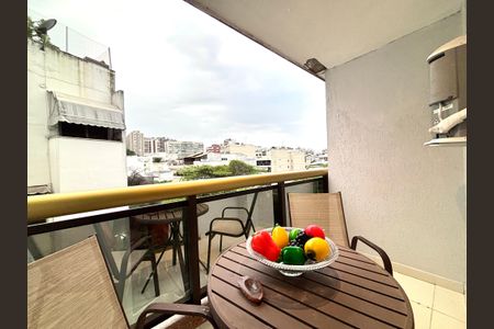 Apartamento para alugar com 110m², 2 quartos e 1 vaga Apartamento para alugar com 110m², 2 quartos e 1 vagaVaranda da sala 2