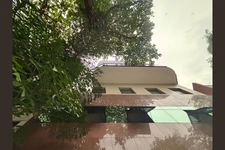 Apartamento para alugar com 110m², 2 quartos e 1 vaga Apartamento para alugar com 110m², 2 quartos e 1 vagaFachada