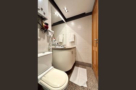 Apartamento para alugar com 110m², 2 quartos e 1 vaga Apartamento para alugar com 110m², 2 quartos e 1 vagaBanheiro social 1