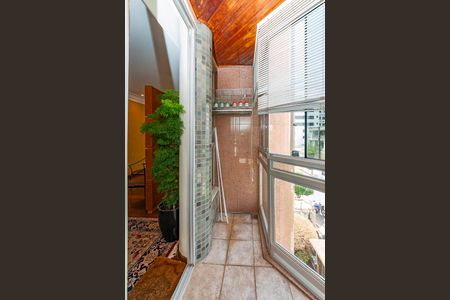 Apartamento à venda com 149m², 4 quartos e 3 vagas Apartamento à venda com 149m², 4 quartos e 3 vagasVaranda