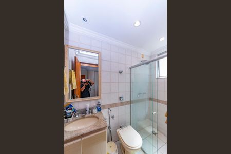 Apartamento à venda com 149m², 4 quartos e 3 vagas Apartamento à venda com 149m², 4 quartos e 3 vagasBanheiro da Suíte 2