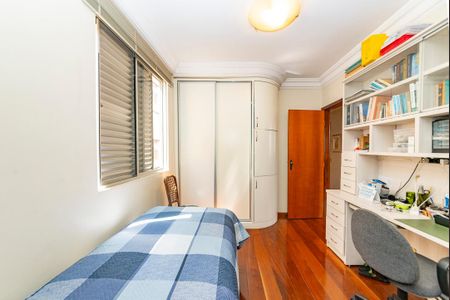 Apartamento à venda com 149m², 4 quartos e 3 vagas Apartamento à venda com 149m², 4 quartos e 3 vagasSuíte 2