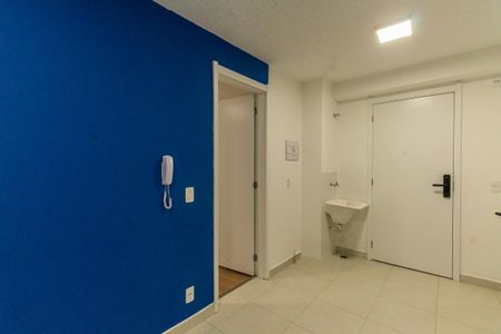Sala/Cozinha e Área de Serviço de apartamento para alugar com 1 quarto, 27m² em Penha de França, São Paulo