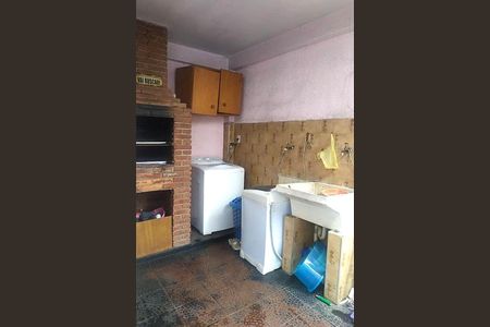 Casa à venda com 136m², 2 quartos e 3 vagas