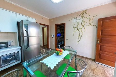 Casa à venda com 4 quartos, 463m² em Vila Assunção, Santo André