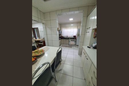 Casa à venda com 6 quartos, 143m² em Fundação, São Caetano do Sul