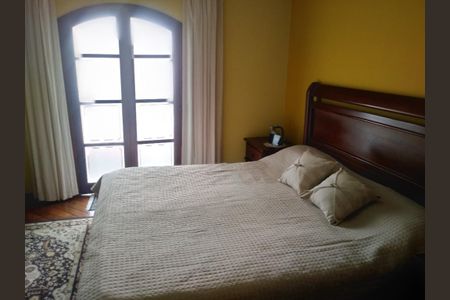 Casa à venda com 3 quartos, 268m² em Mauá, São Caetano do Sul