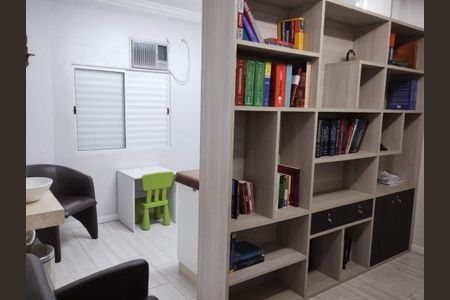 Casa à venda com 3 quartos, 217m² em Vila Scarpelli, Santo André