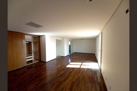 Casa à venda com 5 quartos, 333m² em Santa Maria, Santo André