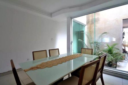 Casa à venda com 4 quartos, 315m² em Vila Eldizia, Santo André