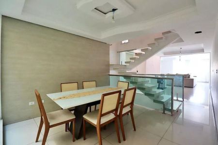 Casa à venda com 4 quartos, 315m² em Vila Eldizia, Santo André