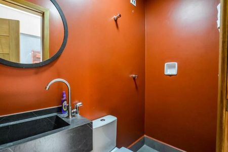 Casa à venda com 3 quartos, 210m² em Vila Scarpelli, Santo André