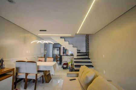 Casa à venda com 3 quartos, 210m² em Vila Scarpelli, Santo André