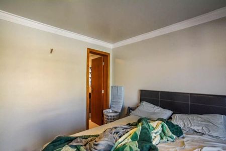 Casa à venda com 3 quartos, 210m² em Vila Scarpelli, Santo André