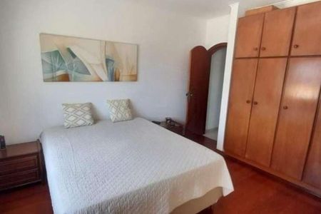 Casa à venda com 127m², 5 quartos e 2 vagas