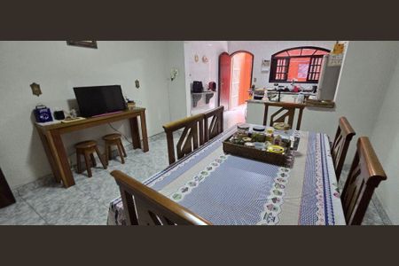 Casa à venda com 4 quartos, 200m² em Vila Camilópolis, Santo André