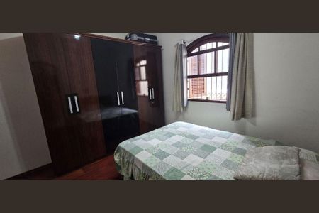 Casa à venda com 4 quartos, 200m² em Vila Camilópolis, Santo André