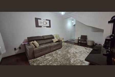 Casa à venda com 4 quartos, 200m² em Vila Camilópolis, Santo André