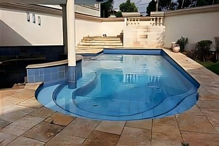 Casa à venda com 750m², 5 quartos e 8 vagas