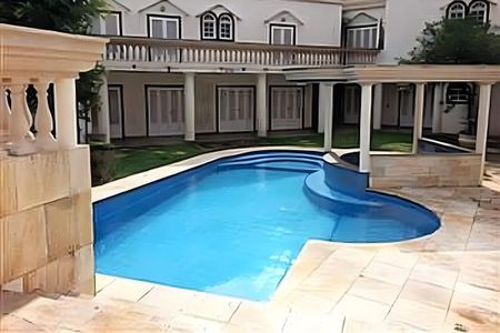 Casa à venda com 750m², 5 quartos e 8 vagas