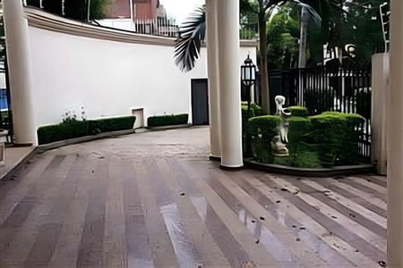 Casa à venda com 750m², 5 quartos e 8 vagas