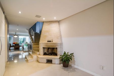 Casa à venda com 409m², 6 quartos e 6 vagas Casa à venda com 409m², 6 quartos e 6 vagasSala