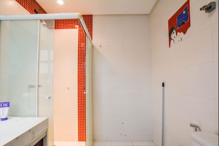 Casa à venda com 409m², 6 quartos e 6 vagas Casa à venda com 409m², 6 quartos e 6 vagasBanheiro da Suíte 4