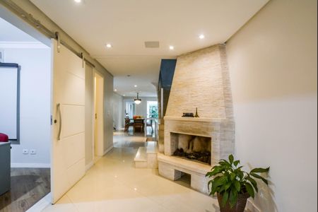 Casa à venda com 409m², 6 quartos e 6 vagas Casa à venda com 409m², 6 quartos e 6 vagasSala