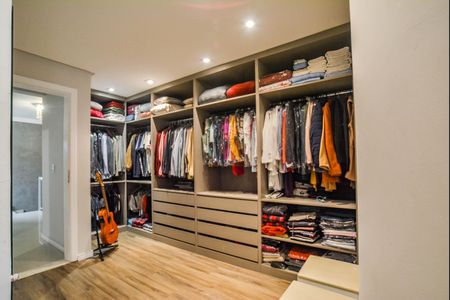 Casa à venda com 409m², 6 quartos e 6 vagas Casa à venda com 409m², 6 quartos e 6 vagasSuíte 1