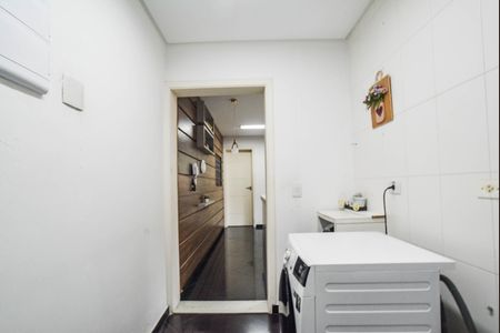 Casa à venda com 409m², 6 quartos e 6 vagas Casa à venda com 409m², 6 quartos e 6 vagasÁrea de Serviço