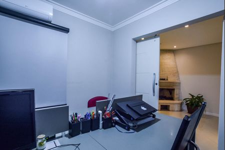 Casa à venda com 409m², 6 quartos e 6 vagas Casa à venda com 409m², 6 quartos e 6 vagasEscritório