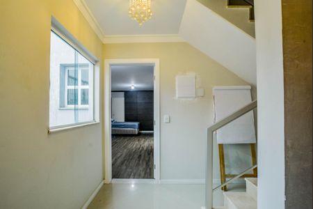 Casa à venda com 409m², 6 quartos e 6 vagas Casa à venda com 409m², 6 quartos e 6 vagasCorredor