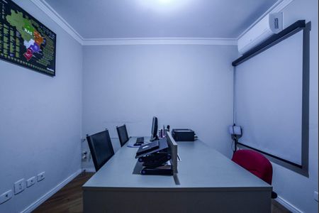 Casa à venda com 409m², 6 quartos e 6 vagas Casa à venda com 409m², 6 quartos e 6 vagasEscritório