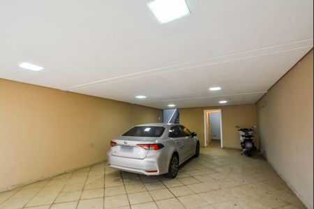 Casa à venda com 409m², 6 quartos e 6 vagas Casa à venda com 409m², 6 quartos e 6 vagasGaragem